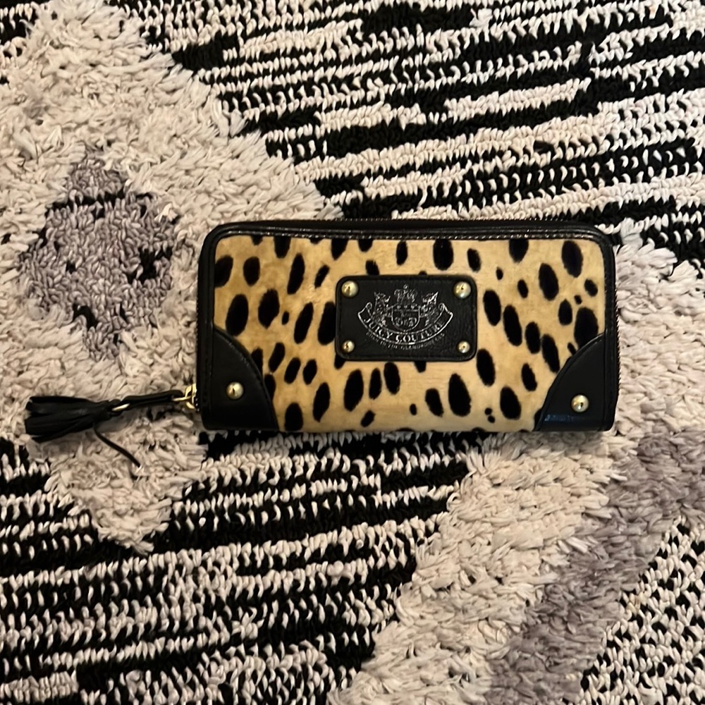 Juicy couture wallet